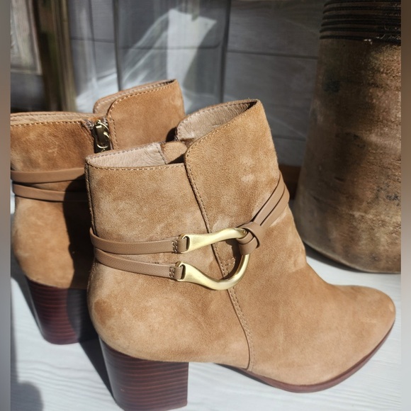 Isola Tan Suede Ankle Boots- size 11- no scuffs - like new! - Picture 8 of 9